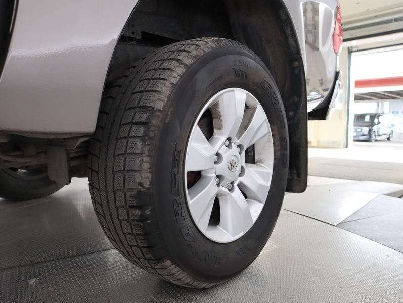 Toyota Hilux vaihtoauto