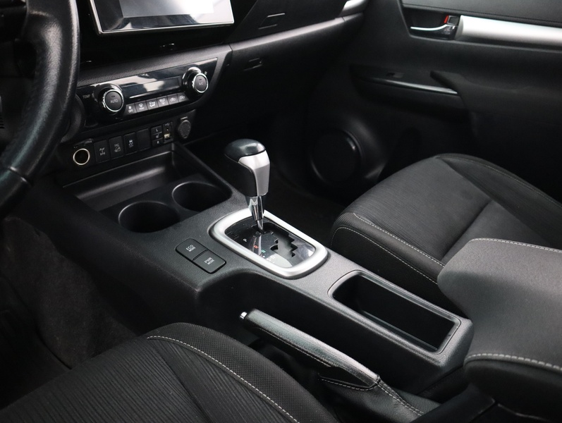 Toyota Hilux vaihtoauto
