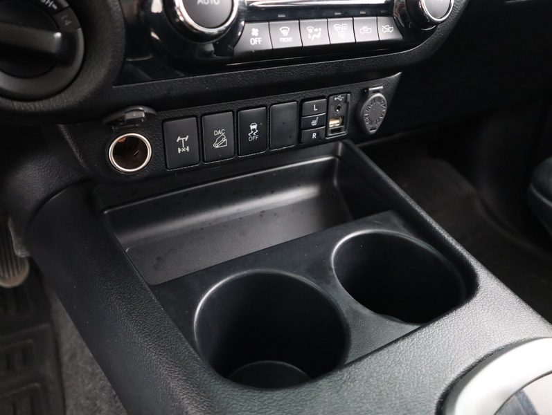 Toyota Hilux vaihtoauto