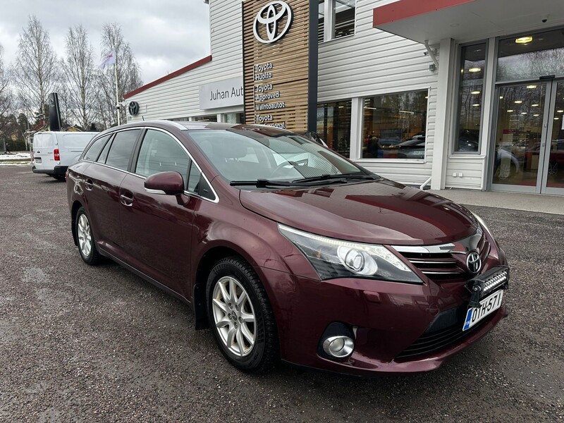 Toyota Avensis vaihtoauto
