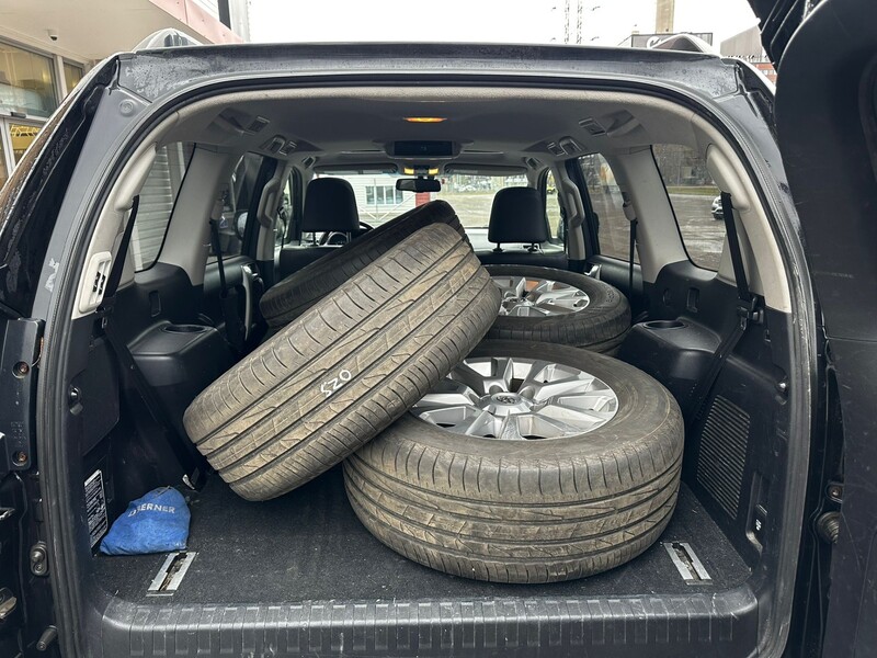 Toyota Land Cruiser vaihtoauto