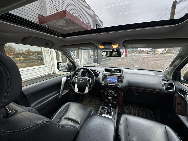 Toyota Land Cruiser vaihtoauto