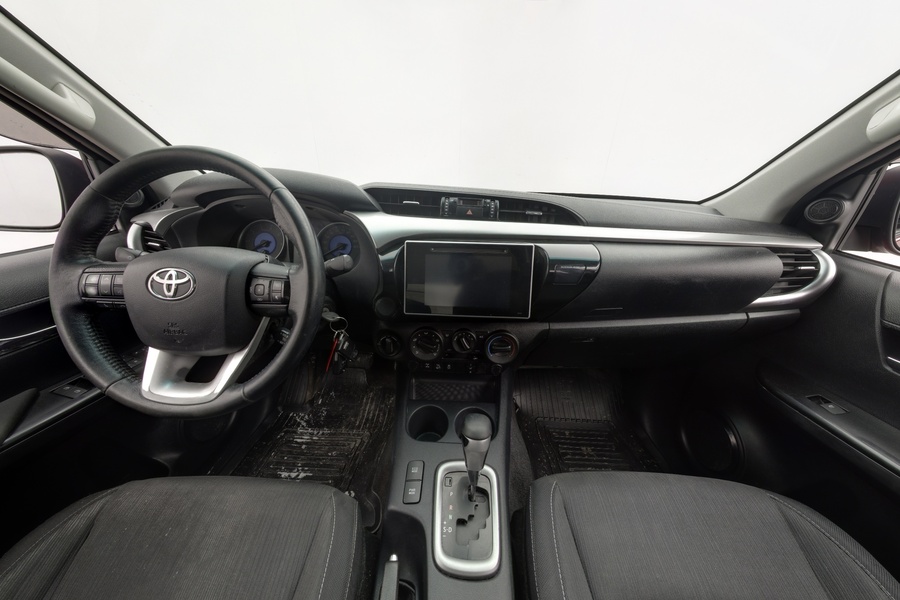 Toyota Hilux vaihtoauto