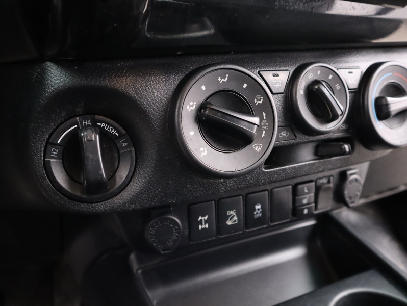 Toyota Hilux vaihtoauto