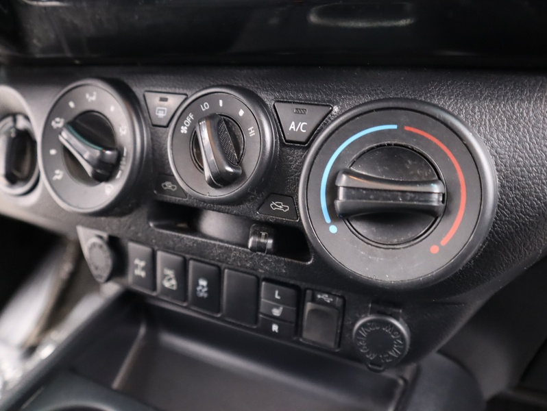 Toyota Hilux vaihtoauto