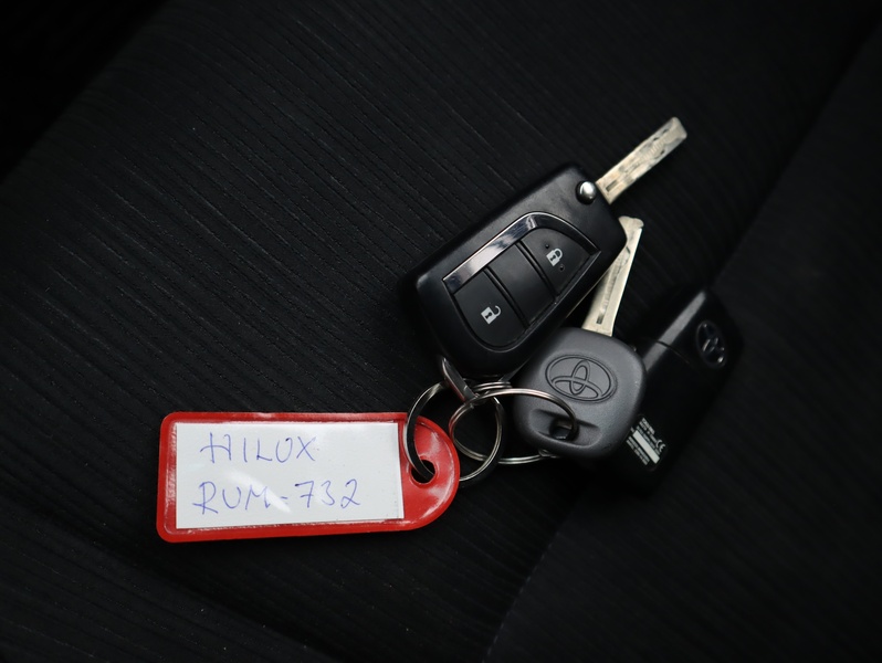 Toyota Hilux vaihtoauto