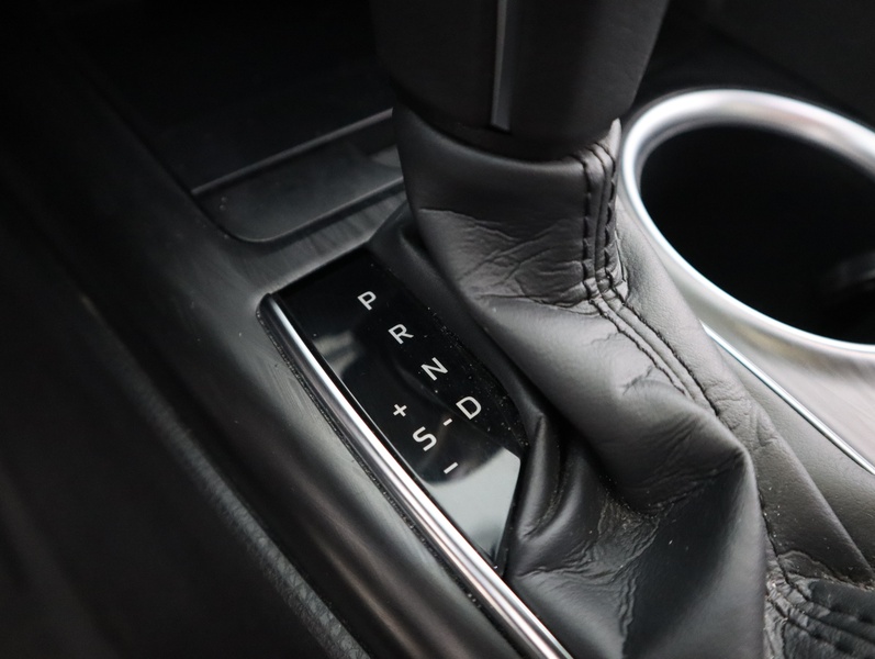 Toyota Camry vaihtoauto