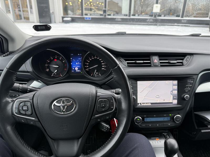 Toyota Avensis vaihtoauto