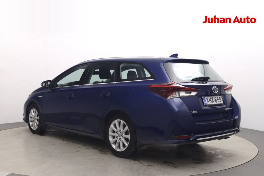Toyota Auris vaihtoauto