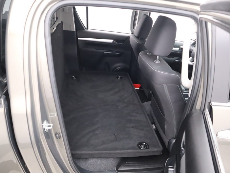 Toyota Hilux vaihtoauto