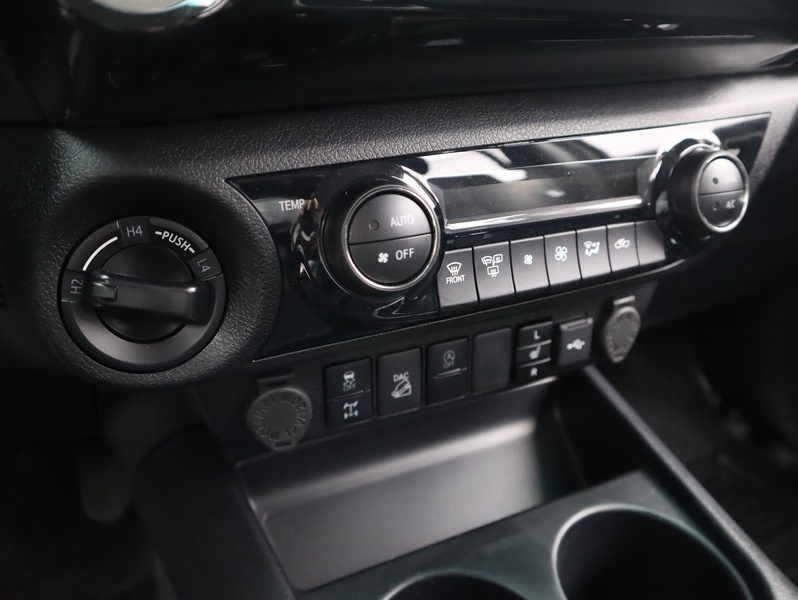 Toyota Hilux vaihtoauto