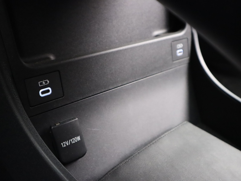 Toyota bZ4X vaihtoauto