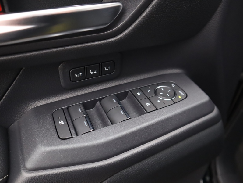 Toyota Land Cruiser vaihtoauto