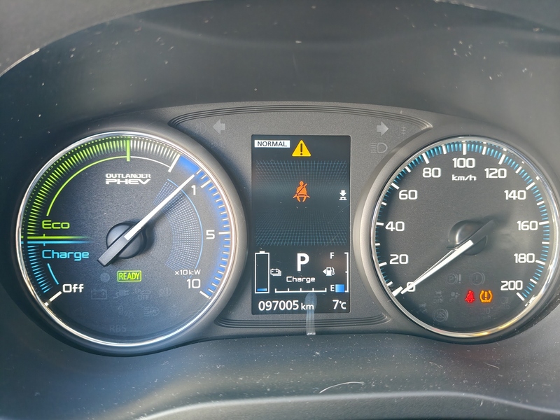 Mitsubishi Outlander PHEV vaihtoauto