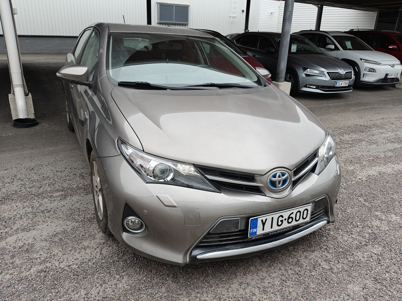 Toyota Auris vaihtoauto