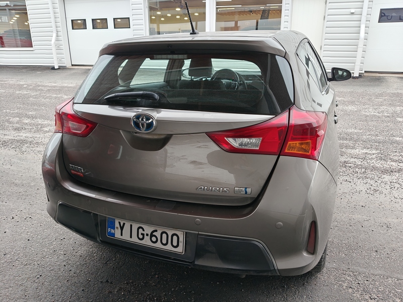 Toyota Auris vaihtoauto