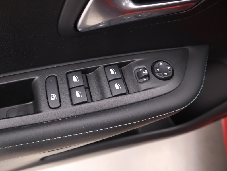 Peugeot e-208 vaihtoauto