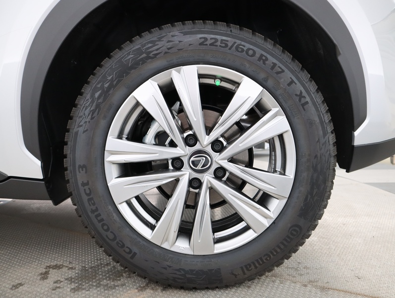 Lexus LBX vaihtoauto