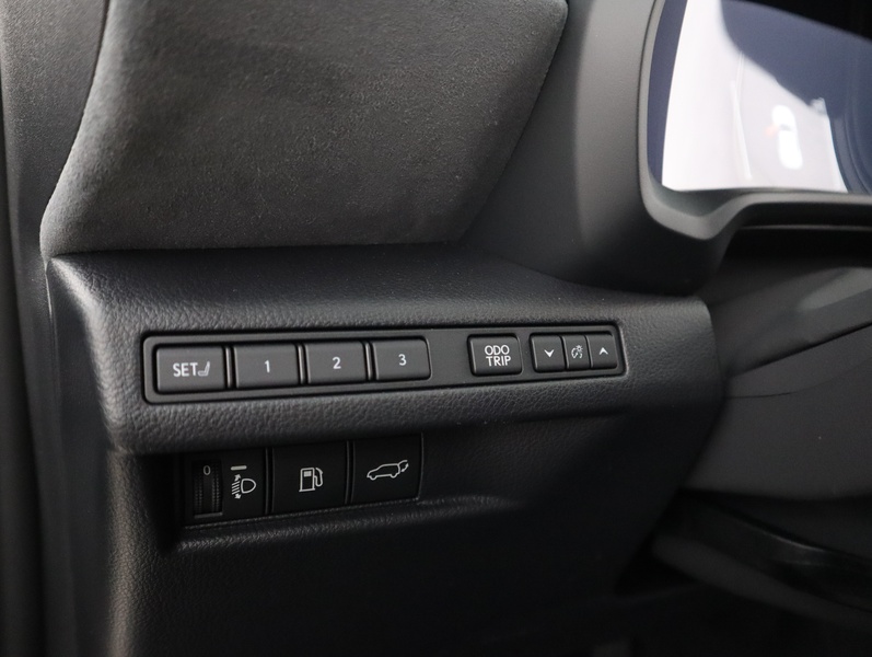 Lexus LBX vaihtoauto