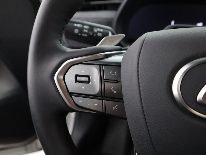 Lexus LBX vaihtoauto