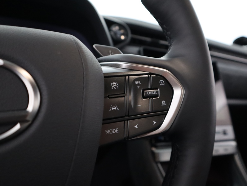 Lexus LBX vaihtoauto