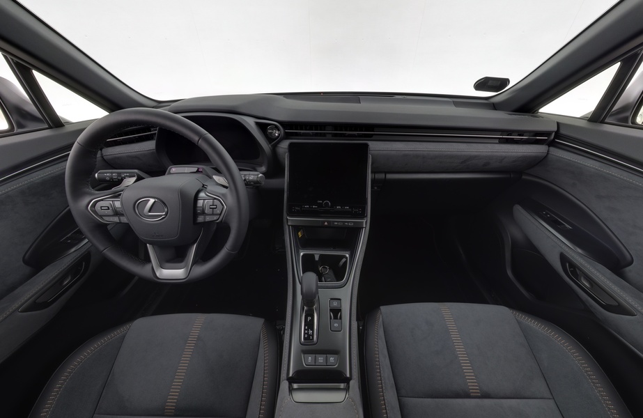 Lexus LBX vaihtoauto