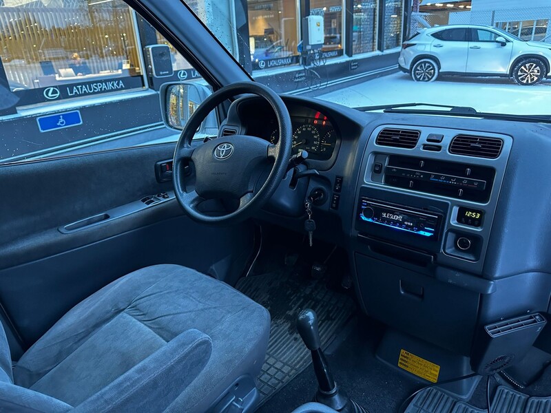 Toyota Hiace vaihtoauto