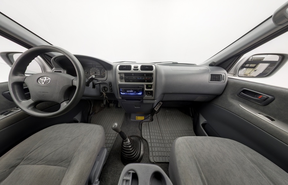 Toyota Hiace vaihtoauto