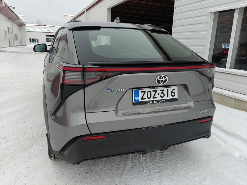 Toyota bZ4X vaihtoauto