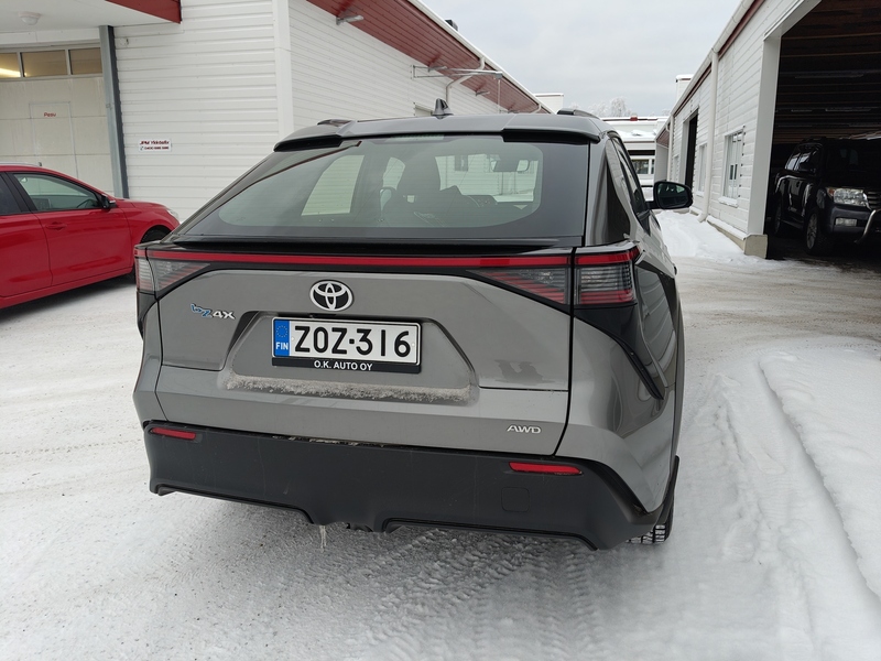 Toyota bZ4X vaihtoauto