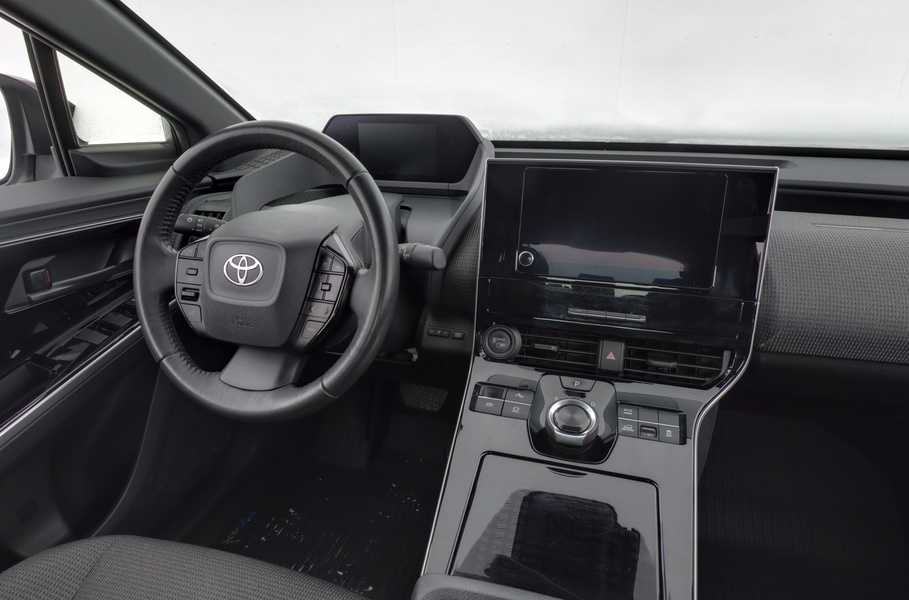 Toyota bZ4X vaihtoauto