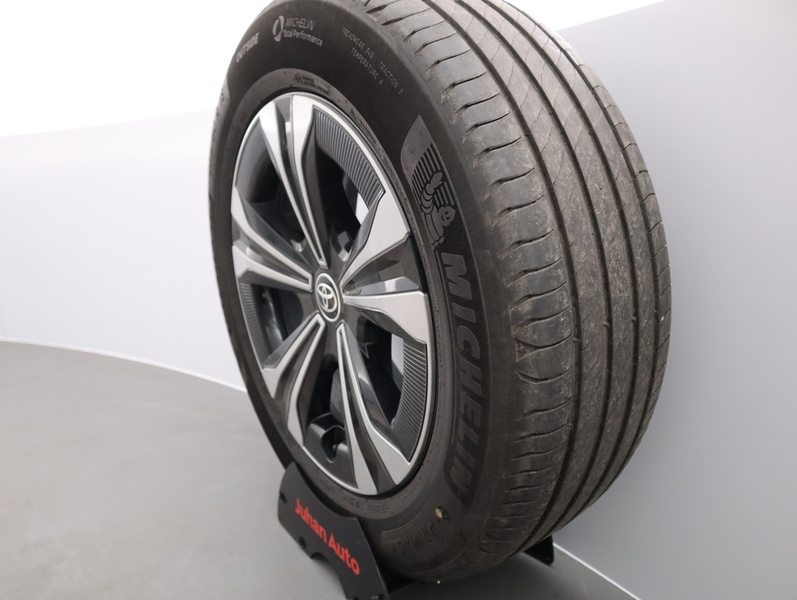 Toyota bZ4X vaihtoauto