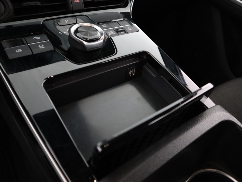 Toyota bZ4X vaihtoauto