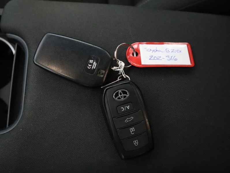 Toyota bZ4X vaihtoauto