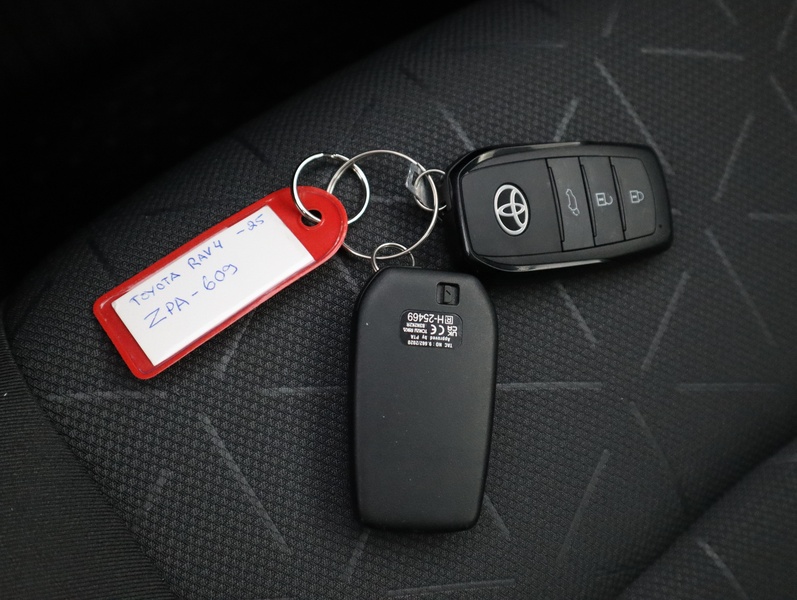 Toyota RAV4 vaihtoauto