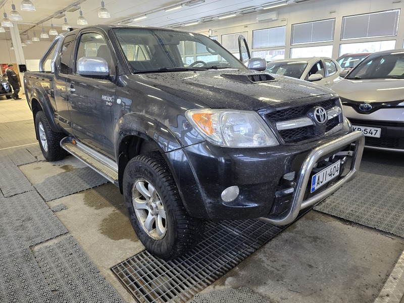 Toyota Hilux vaihtoauto