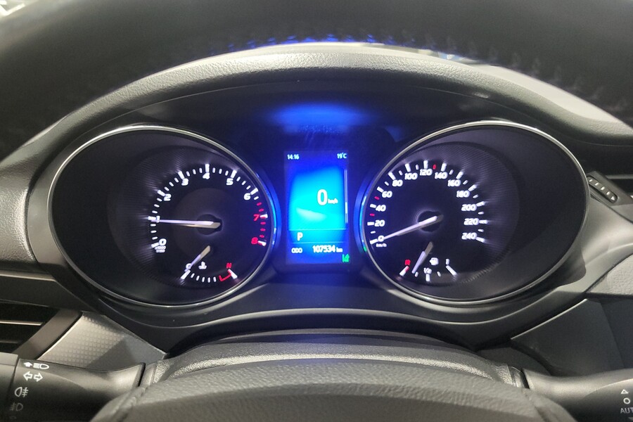 Toyota Avensis vaihtoauto