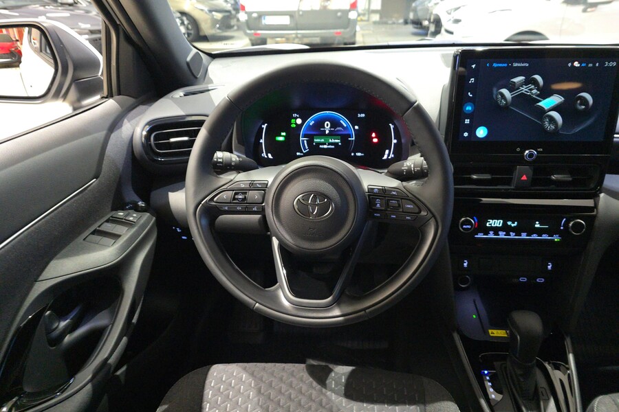 Toyota Yaris Cross vaihtoauto