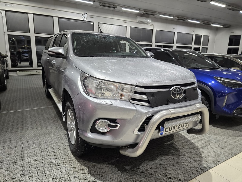 Toyota Hilux vaihtoauto