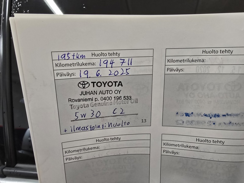 Toyota Hilux vaihtoauto