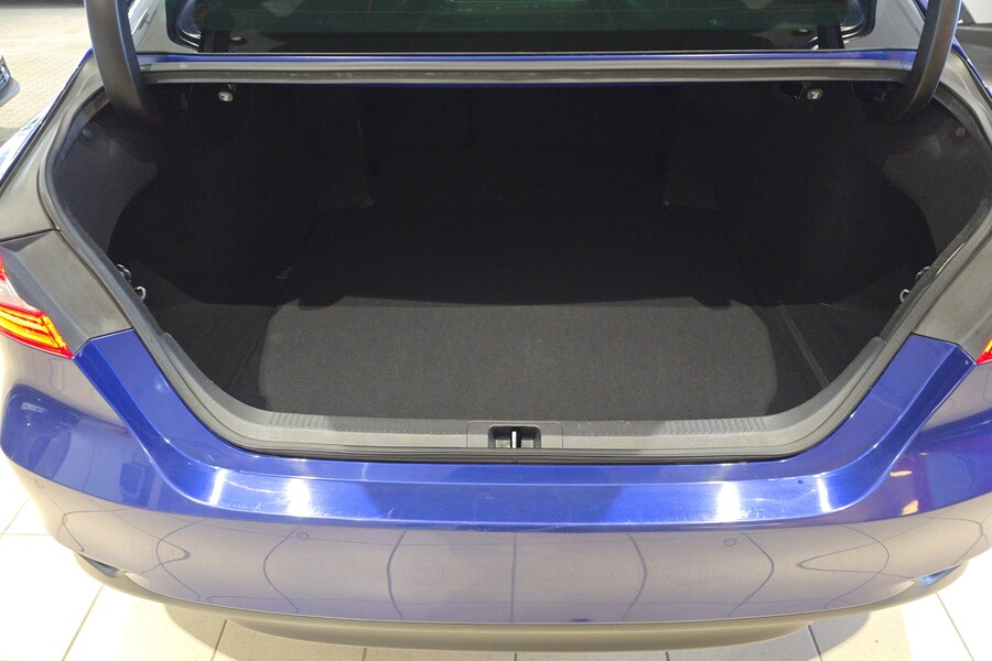 Toyota Camry vaihtoauto