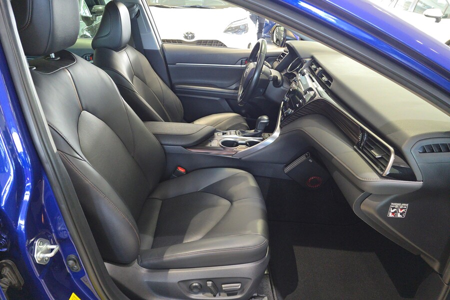 Toyota Camry vaihtoauto