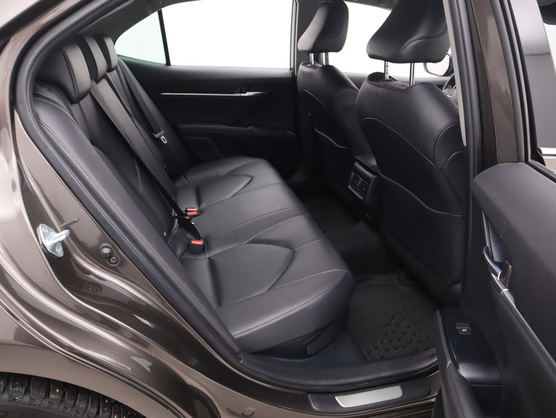 Toyota Camry vaihtoauto