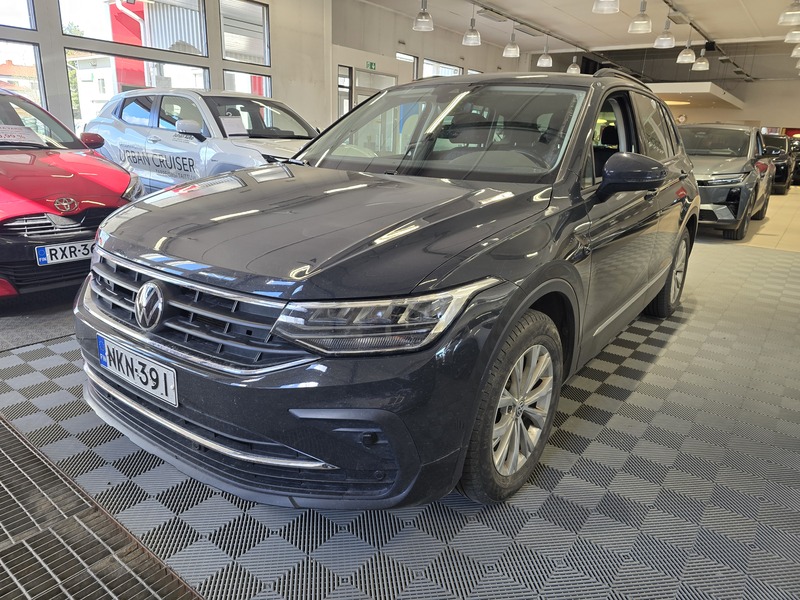 Volkswagen Tiguan vaihtoauto