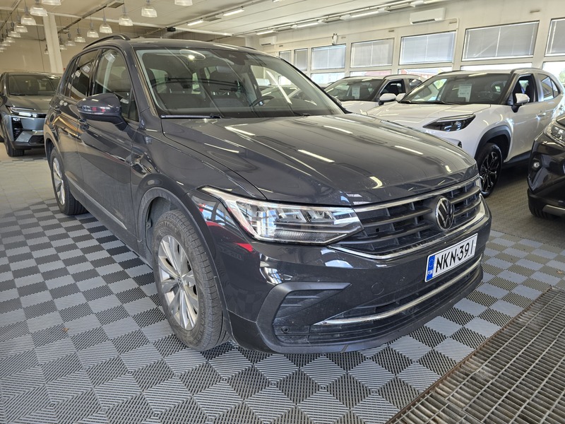 Volkswagen Tiguan vaihtoauto