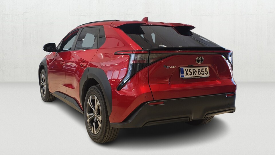 Toyota bZ4X vaihtoauto