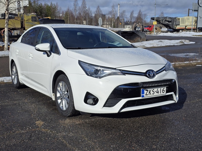 Toyota Avensis vaihtoauto