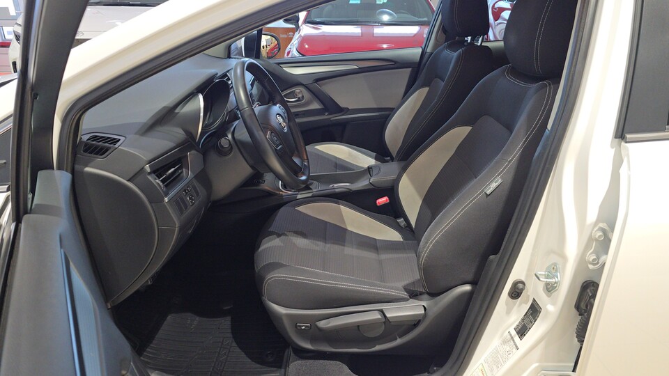 Toyota Avensis vaihtoauto