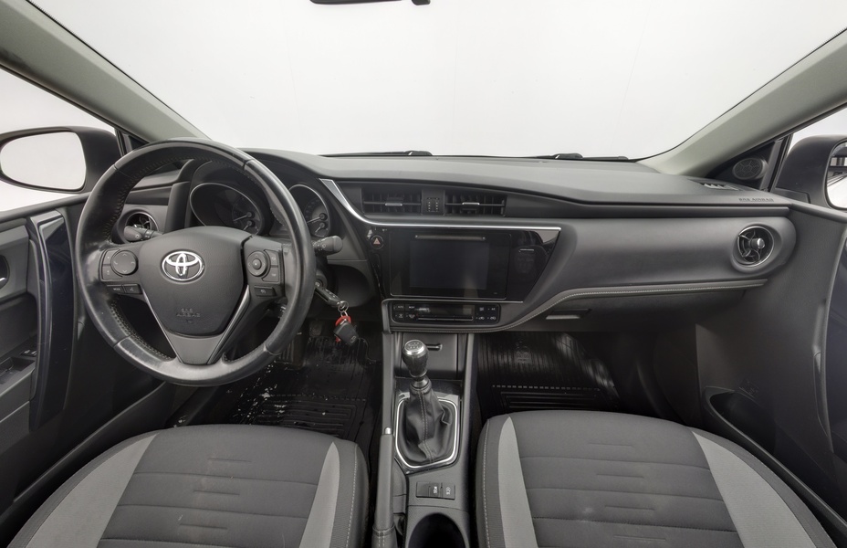 Toyota Auris vaihtoauto