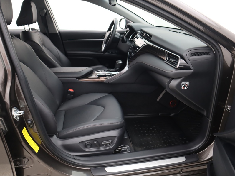 Toyota Camry vaihtoauto